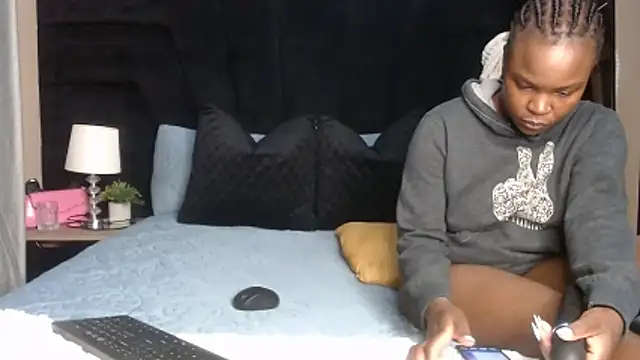Snapshot of sexdevolxx chatting on 06.18.26 sexdevolxx online show from 06.18.26