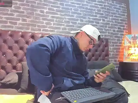 Max Stron111 online show from 01.09.26