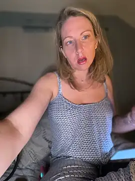 LittleMsMILF online show from 03.19.26