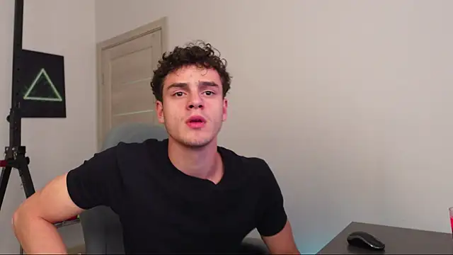 Brad Holloway online show from 10.04.25