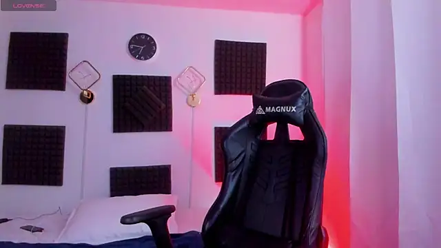 hannarusso online show from 12.04.25