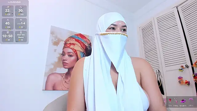 Snapshot of Layla_arabelle chatting on 11.11.25 Layla arabelle online show from 11.11.25