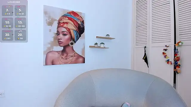 Snapshot of Layla_arabelle chatting on 11.13.25 Layla arabelle online show from 11.13.25