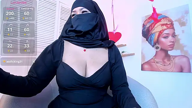 Snapshot of Layla_arabelle chatting on 02.15.26 Layla arabelle online show from 02.15.26