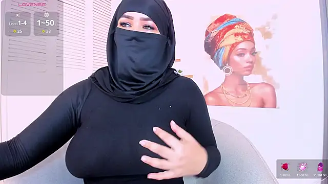 Snapshot of Layla_arabelle chatting on 02.17.26 Layla arabelle online show from 02.17.26