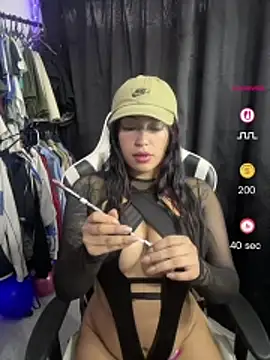 KatianPierce online show from 07.12.26