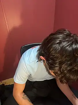 bwcizThrobbing online show from 11.05.25