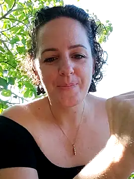 Snapshot of emiliemilf chatting on 06.19.26 emiliemilf online show from 06.19.26