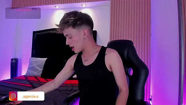 LiamWildx20 online show from 04.25.26