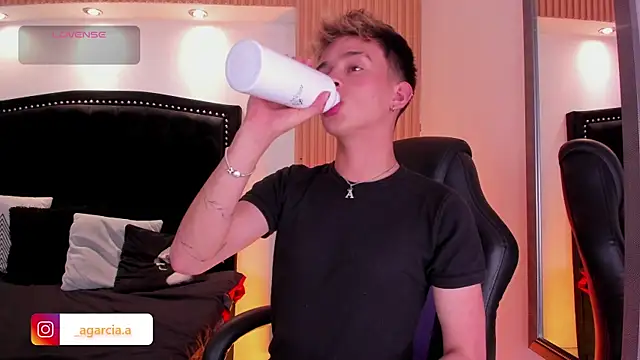 LiamWildx20 online show from 04.29.26