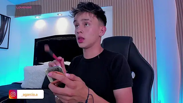 LiamWildx20 online show from 06.10.26