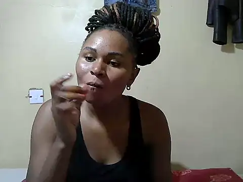 Creamy-Aisha online show from 10.18.25