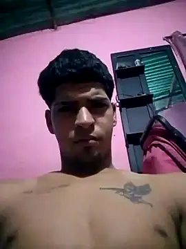 Snapshot of 317894 chatting on 10.15.25 317894 online show from 10.15.25