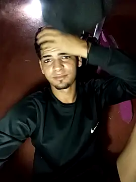 Snapshot of 317894 chatting on 11.04.25 317894 online show from 11.04.25