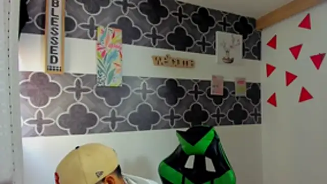 Snapshot of 317894 chatting on 01.13.26 317894 online show from 01.13.26