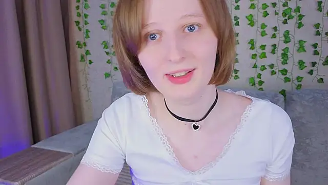 Snapshot of c0ralynx chatting on 05.23.26 c0ralynx online show from 05.23.26