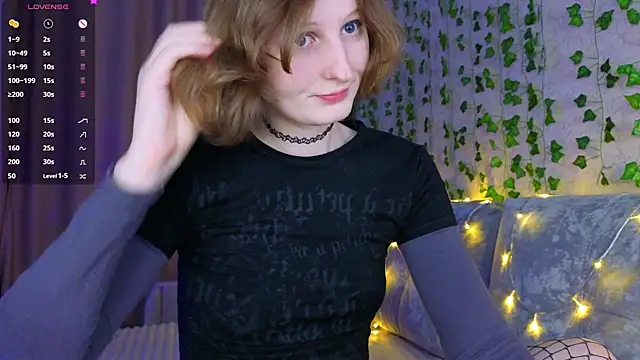 Snapshot of c0ralynx chatting on 06.02.26 c0ralynx online show from 06.02.26