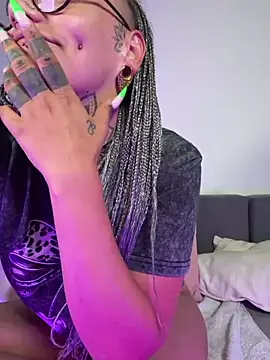 xxveraa vibe online show from 07.21.26