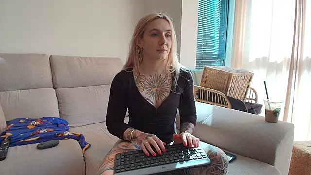 tattoobbgirl online show from 05.01.26