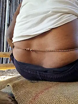 Snapshot of hot_integer chatting on 03.19.25 hot integer online show from 03.19.25