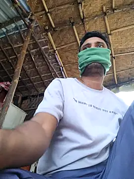 Snapshot of hot_integer chatting on 09.28.25 hot integer online show from 09.28.25