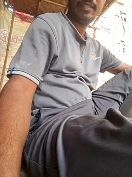 Snapshot of hot_integer chatting on 10.06.25 hot integer online show from 10.06.25