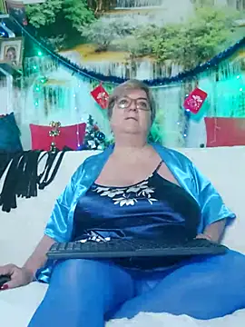 QueenPammy1 online show from 12.14.25