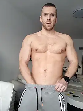 Snapshot of trainwithme chatting on 11.18.25 trainwithme online show from 11.18.25