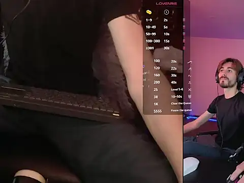 Snapshot of Aaron_malikk chatting on 11.12.25 Aaron malikk online show from 11.12.25