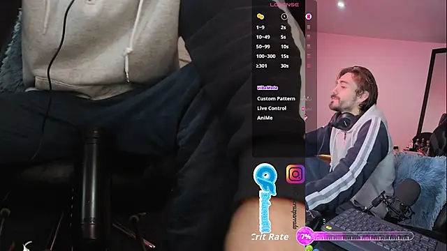 Snapshot of Aaron_malikk chatting on 11.14.25 Aaron malikk online show from 11.14.25