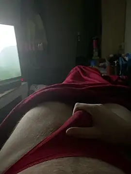 Snapshot of yves24Post chatting on 09.27.25 yves24Post online show from 09.27.25