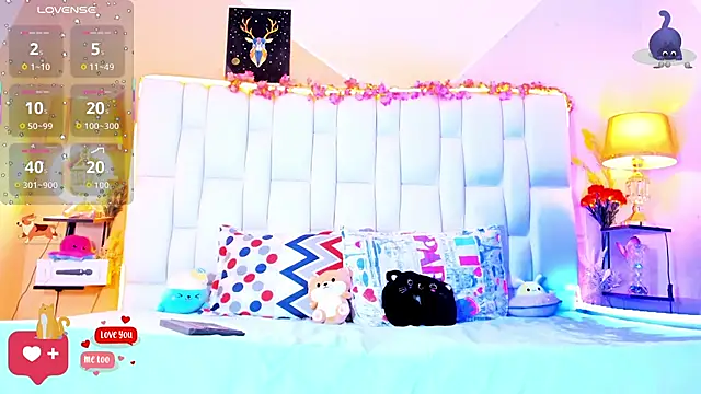 Snapshot of cherryboom23 chatting on 12.14.25 cherryboom23 online show from 12.14.25