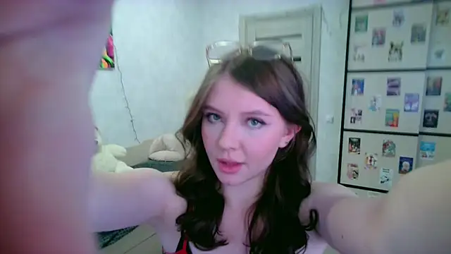 Snapshot of GinnyBlacky chatting on 10.20.25 GinnyBlacky online show from 10.20.25