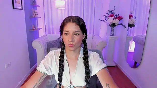 hanna mils online show from 06.13.26