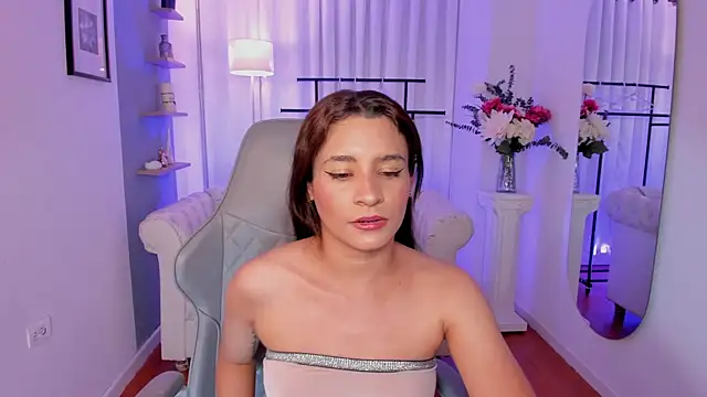 Snapshot of hanna_mils chatting on 07.16.26 hanna mils online show from 07.16.26