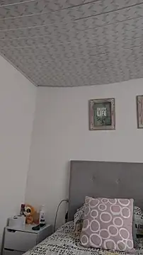 Snapshot of Elowyn chatting on 11.09.25 Elowyn online show from 11.09.25