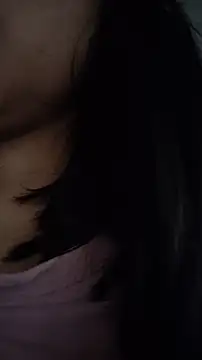 Snapshot of Elowyn chatting on 11.27.25 Elowyn online show from 11.27.25