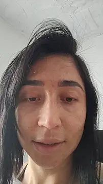 Snapshot of Elowyn chatting on 12.14.25 Elowyn online show from 12.14.25