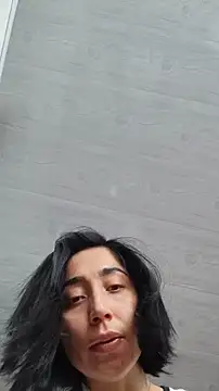 Snapshot of Elowyn chatting on 01.18.26 Elowyn online show from 01.18.26