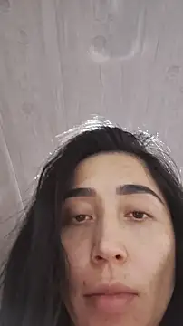 Snapshot of Elowyn chatting on 02.13.26 Elowyn online show from 02.13.26