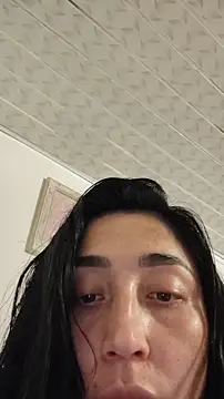 Snapshot of Elowyn chatting on 03.05.26 Elowyn online show from 03.05.26