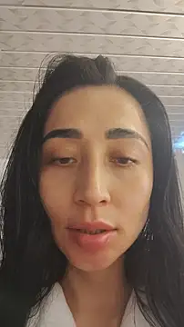 Snapshot of Elowyn chatting on 03.14.26 Elowyn online show from 03.14.26