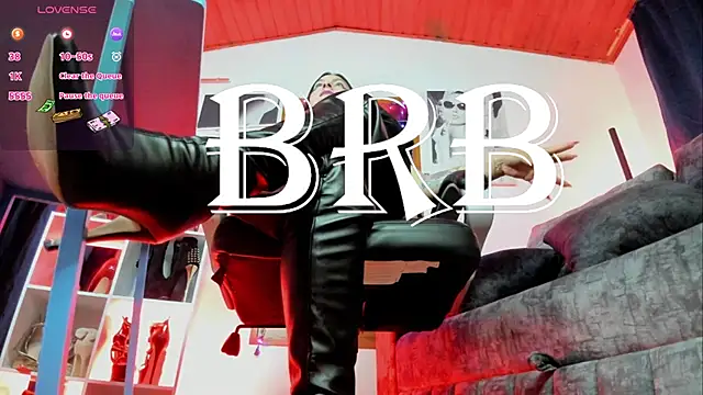 Snapshot of _LuanaDabbraccio chatting on 11.22.25 LuanaDabbraccio online show from 11.22.25