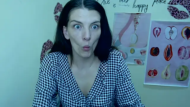 VanessaRey  online show from 03.21.25