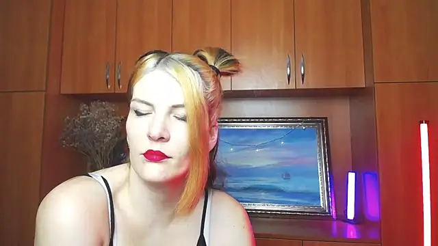 VanessaRey  online show from 02.27.26