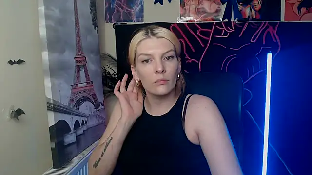 VanessaRey  online show from 05.04.26