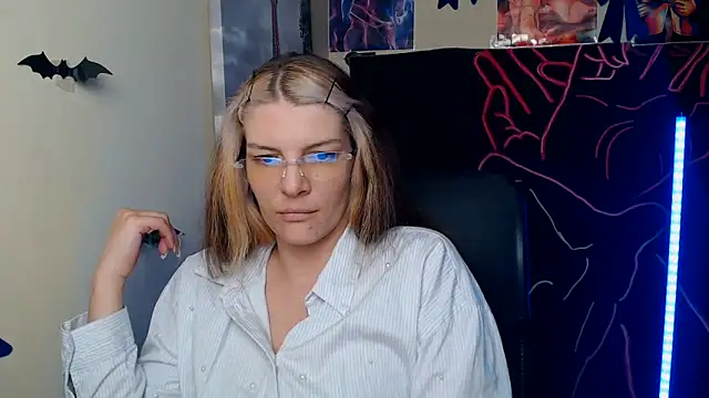 Snapshot of VanessaRey_ chatting on 06.04.26 VanessaRey online show from 06.04.26