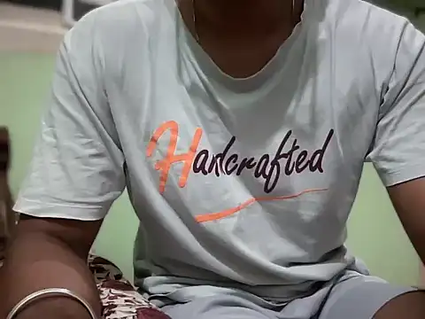 Snapshot of playwithmacock chatting on 10.18.25 playwithmacock online show from 10.18.25