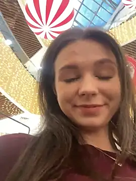 Snapshot of MilaBee chatting on 01.13.26 MilaBee online show from 01.13.26