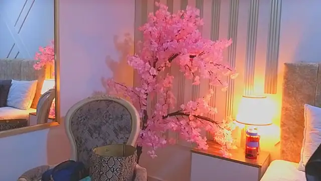 angelinarouse  online show from 02.14.26